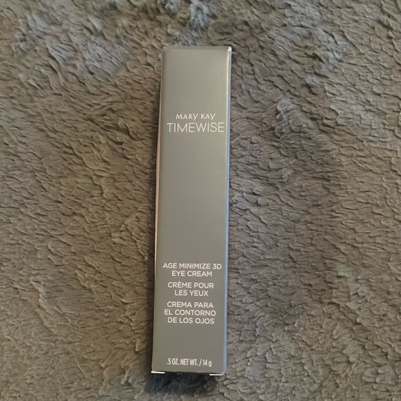 Mary Kay timewise age minimize 3-D eye cream. NIB - Picture 1 of 1